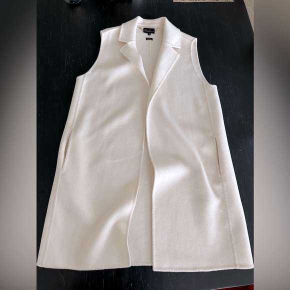 Luisa Spagnoli sleeveless wool white jacket - Picture 2 of 8